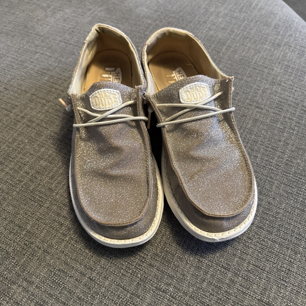 Hey Dude Wendy Metallic Sparkle Shoes Women Size 8W Rose Gold Slip On Comfort